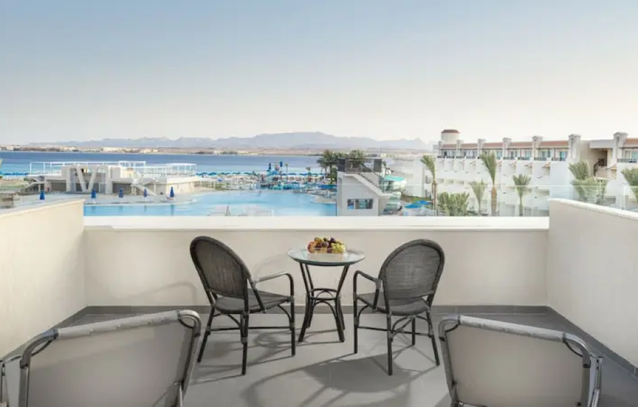 THE V LUXURY RESORT SAHL HASHEESH